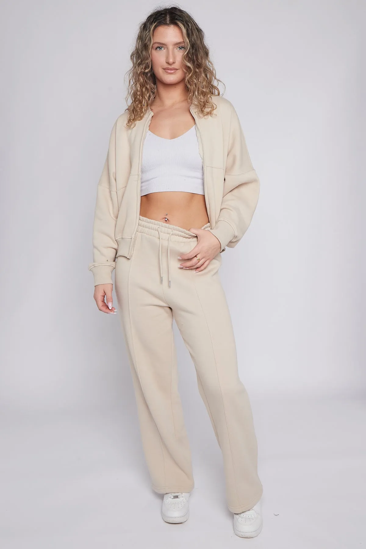 PLUSH PANTS AND BOMBER SWEATSHIRT MATCHING SET