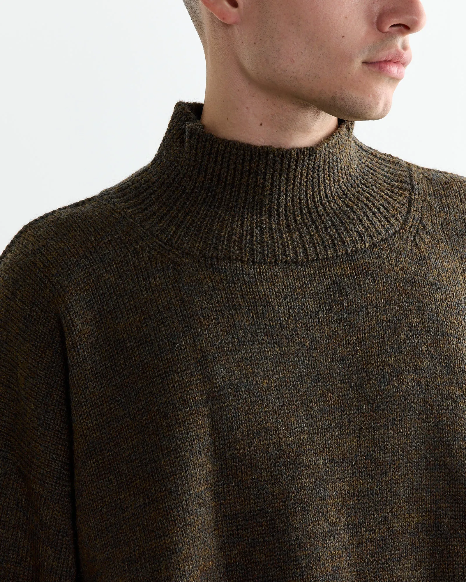 T Shape Roll Neck in Moss