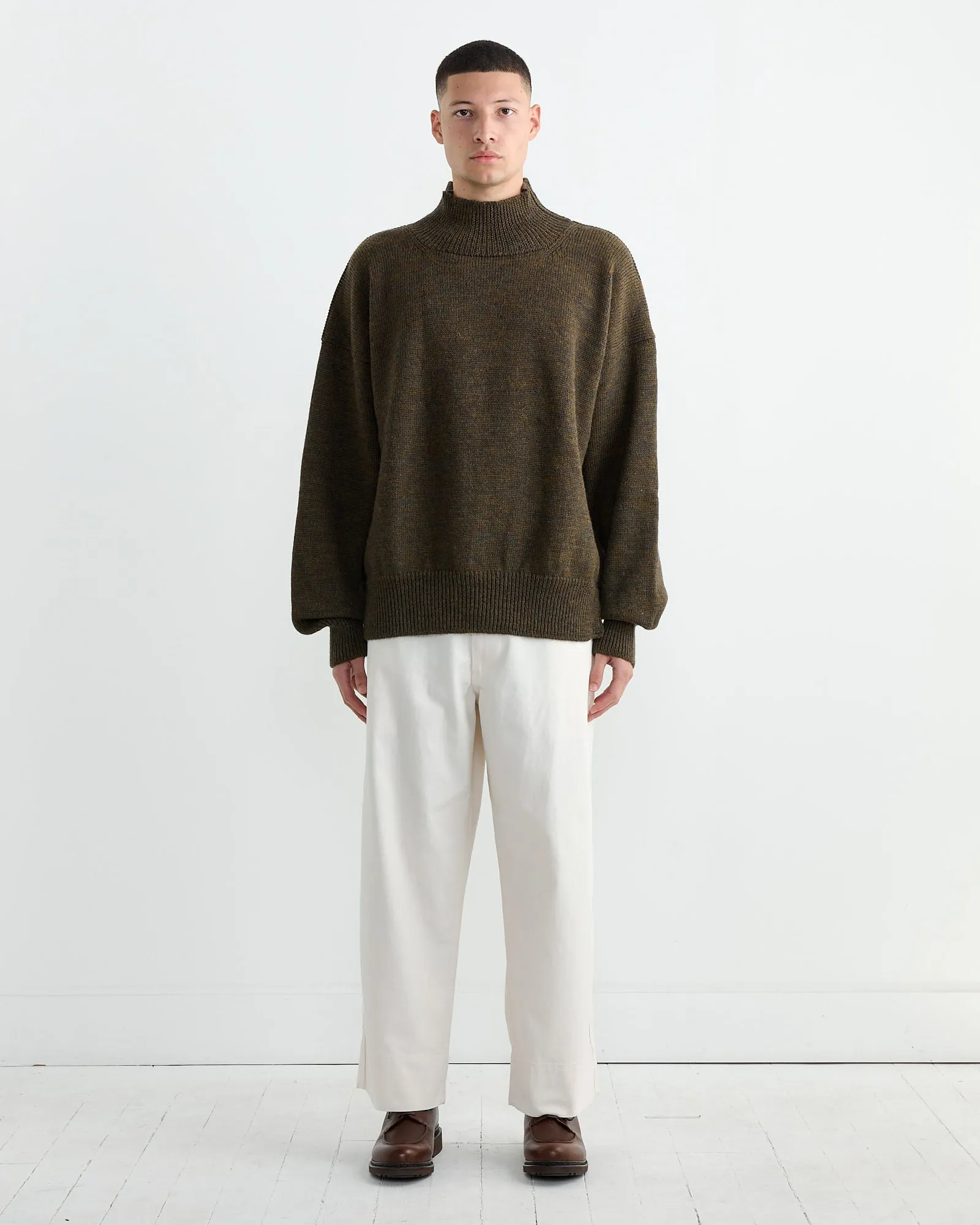 T Shape Roll Neck in Moss